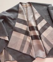 Original Burberry Poncho Merinowolle Hellgrau / Reversible Düsseldorf - Angermund Vorschau