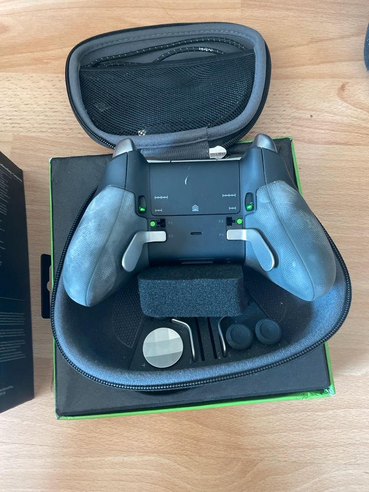 XBox Elite Wireless Controller in Aachen