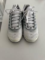 Nike Air Max Plus weiß glimmergrün Gr. 37,5 Schuhe Brandenburg - Erkner Vorschau