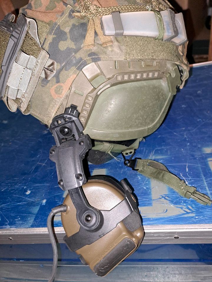 Peltor Helmadapter Bundeswehr Helm Headset Adapter Full cut Gefec in Rosenheim