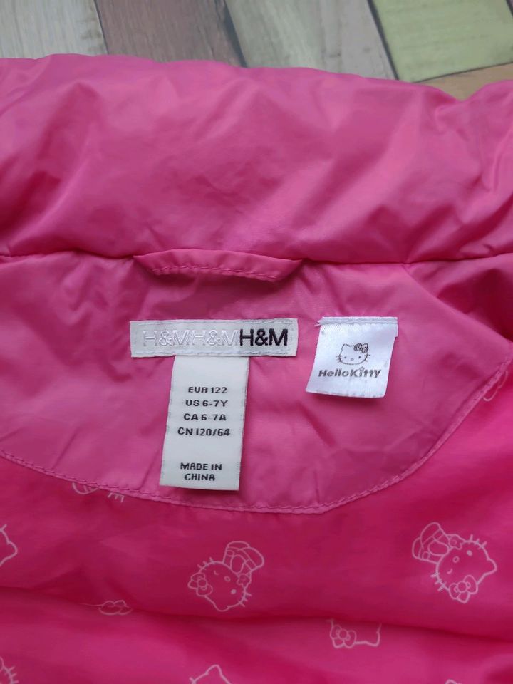 H&M Hello Kitty Weste Jacke ohne Ärmel dick Mädchen Kind rosa 122 in Erlangen