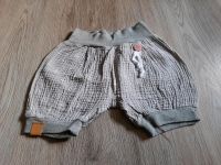 Handmade, kurze Pumphose, Shorts Musselin Größe 98 grau Anker Bad Doberan - Landkreis - Bartenshagen-Parkentin Vorschau