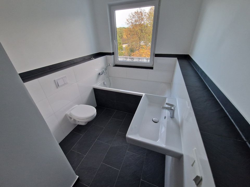 6 Raumwohnung + 2 Balkone + Fußbodenheizung + Badewanne + Dusche + Solarstrom in Doberschau