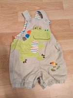 Baby junge Latzhose 74 Sommer kurze Hose Top Zustand pusblu Niedersachsen - Wilhelmshaven Vorschau