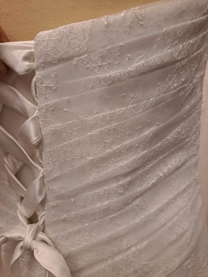 Brautkleid Hochzeitskleid Standesamt Ivory Gr. 40-42 nagelneu in Wetter (Hessen)