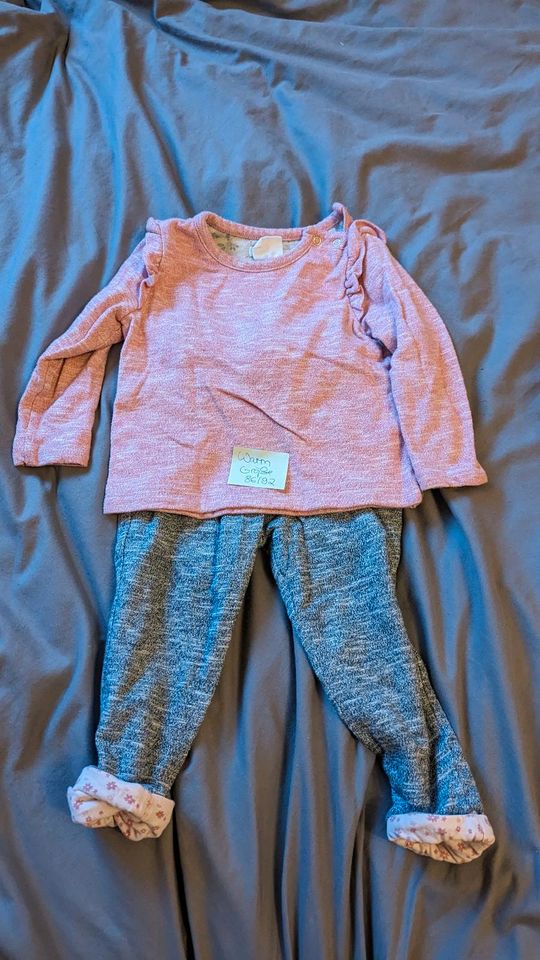 Baby Mädchen Set, Hose und Pulli, warm, Gr. 86/92 in Immenhausen