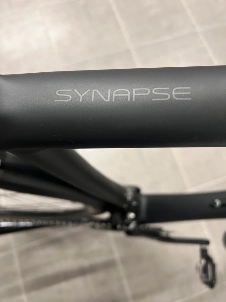 Cannondale Synapse Carbon Gr. 56 cm schwarz Urban Commuter Rad in Marl