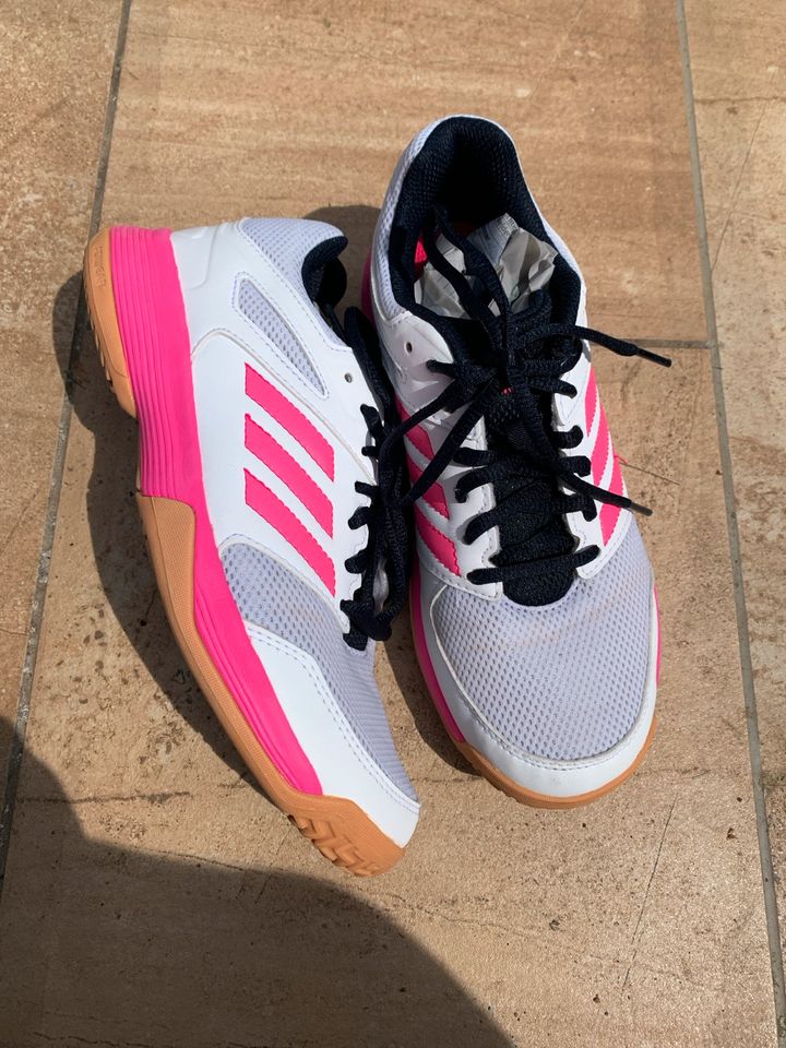 Tennis Schuhe Damen Gr 38 2/3 Adidas neuwertig in Saalburg-Ebersdorf