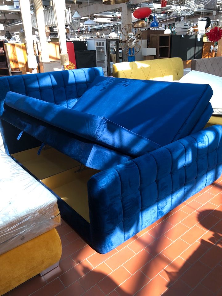 Boxspringbett Bett "Berki" Bettkasten Chesterfield blau samt in Bremen