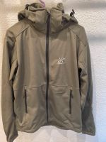 Revolution Race Jacke Gr.S Nordrhein-Westfalen - Steinheim Vorschau