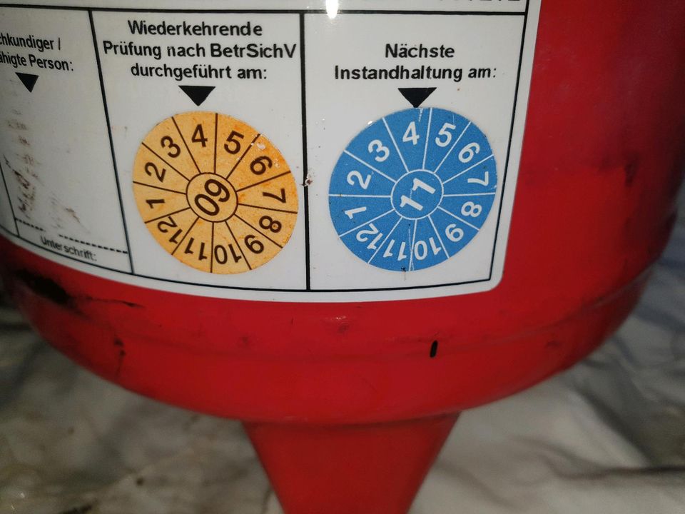 3 Feuerlöscher (nicht funktionsfähig) in Homberg (Efze)