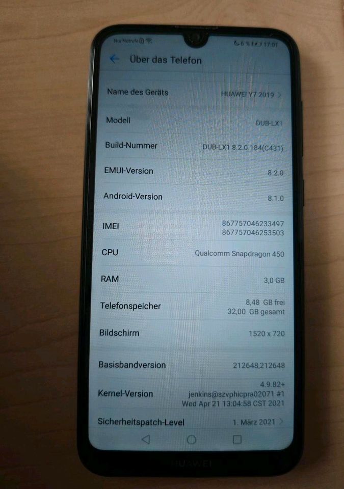 Smartphone Huawei Y7 in Magdeburg