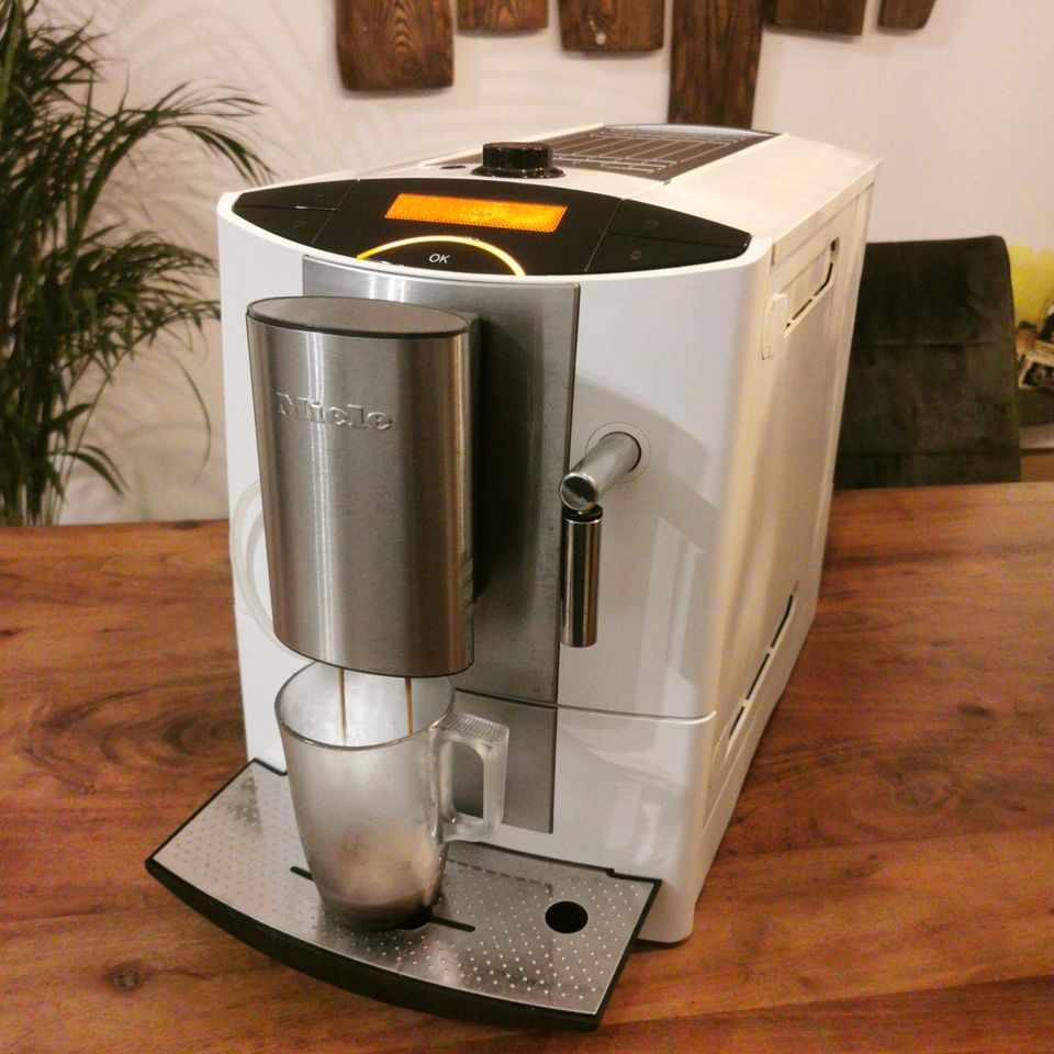 Kaffeevollautomat Miele 5200 in Kösching