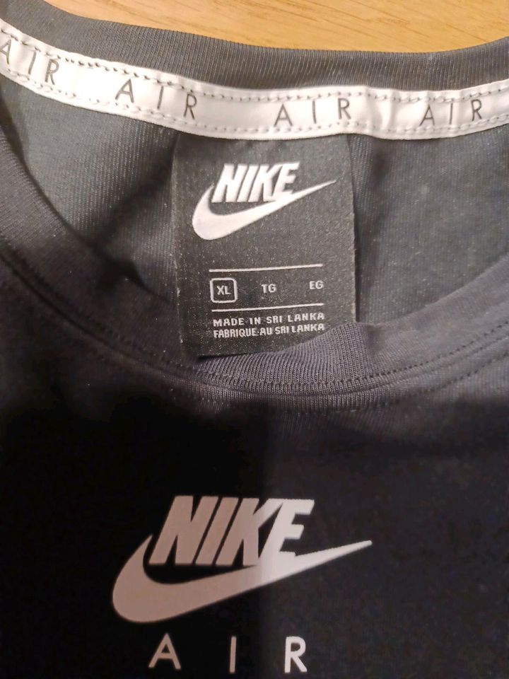 Nike Air TShirt kurz Gr Xl in Edertal