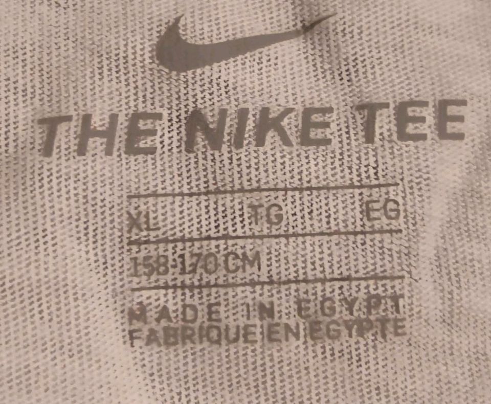 T-Shirt von Nike in Stuttgart