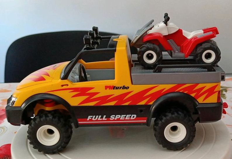 Playmobil Figur Fahrzeug Quad mit Rückziehmotor PM Turbo in Weinbach