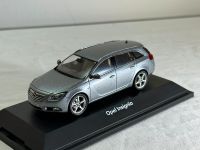 Schuco 1/43 Opel Insignia Sports Tourer hellgrau SELTEN/VB 69.-€* Hessen - Rüsselsheim Vorschau