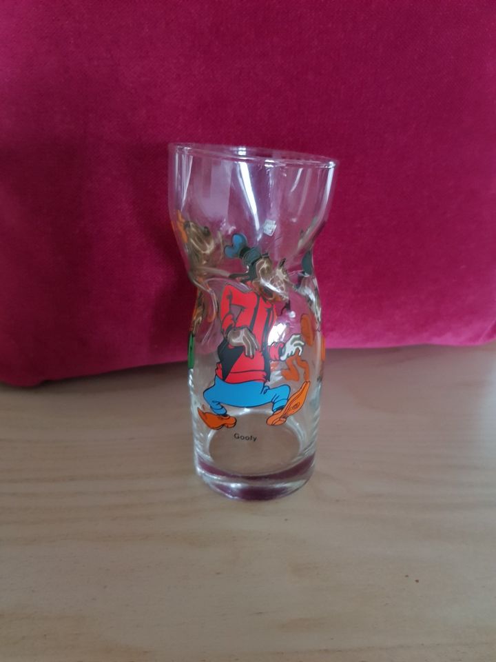 Vintage verformtes Glas Walt Disney Produktion in Berlin