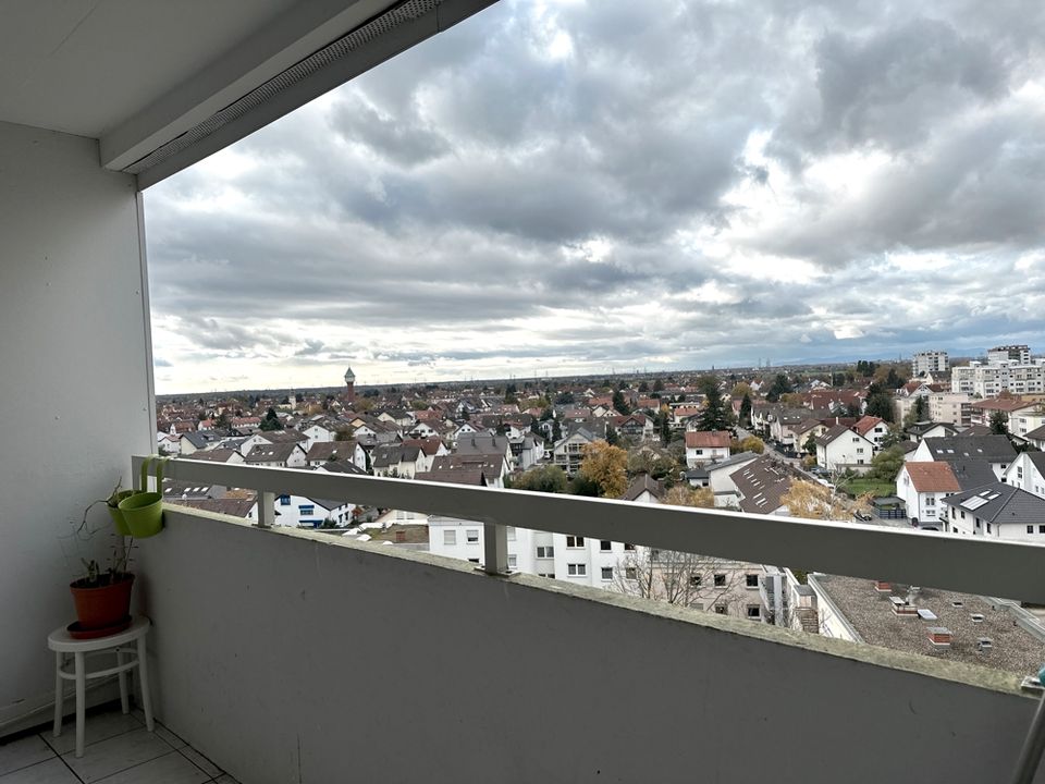 HEIDELBERG EPPELHEIM Geräumige 3-Zimmerwohnung mit Stellplatz und zwei Balkonen in Eppelheim