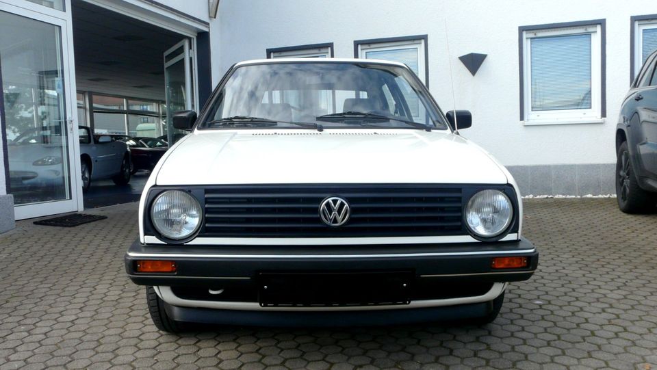 Volkswagen Golf 2 CL 1.8 90 PS Automatik Alpinweiß H-Kennzeichen in Erfurt
