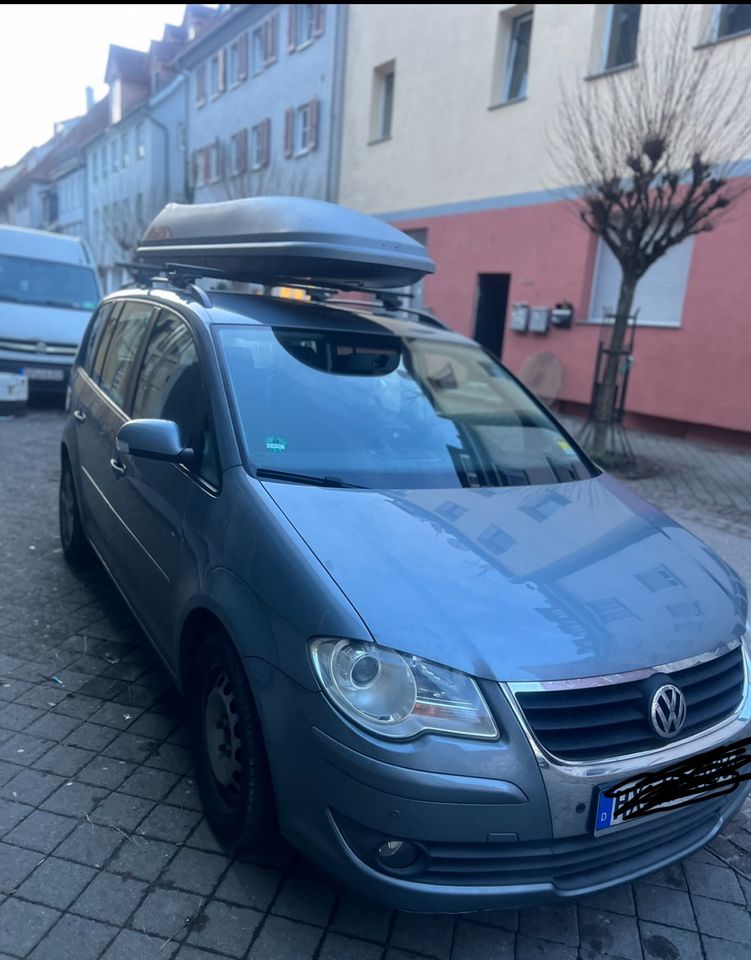 Dachbox mit einem kleinem Loch in Bad Driburg