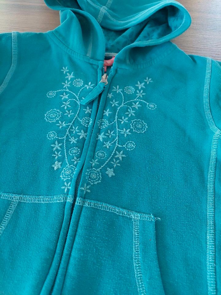 Sweatshirtjacke, Jacke 116/122 Türkis blau Blumen in Petershagen