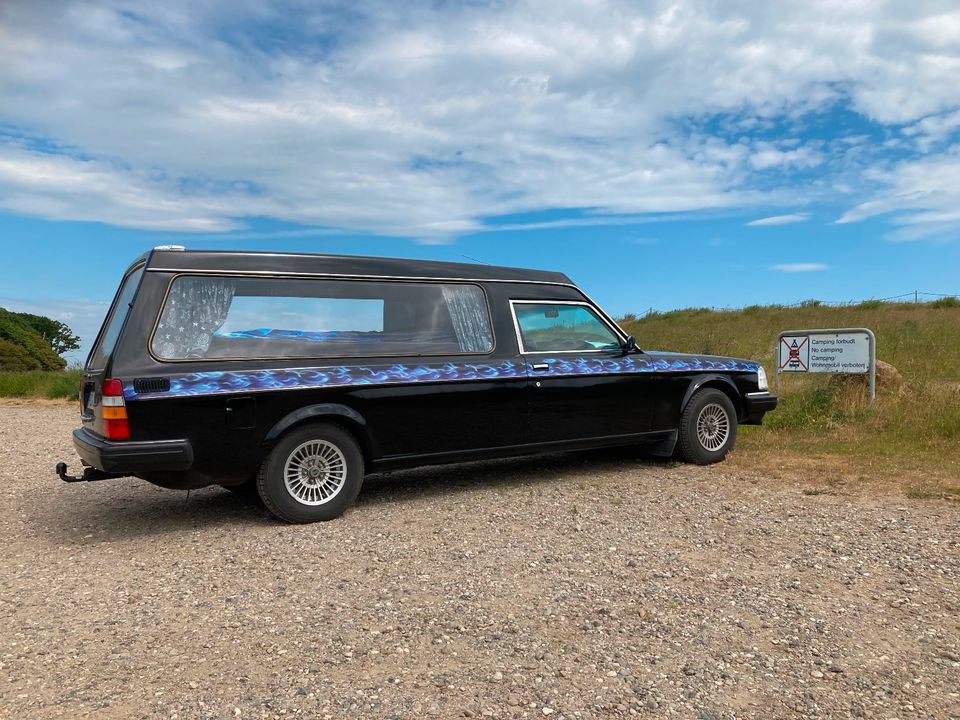 Volvo 245 Leichenwagen Bestattungskraftwagen Bestatter Camper in Simonsberg