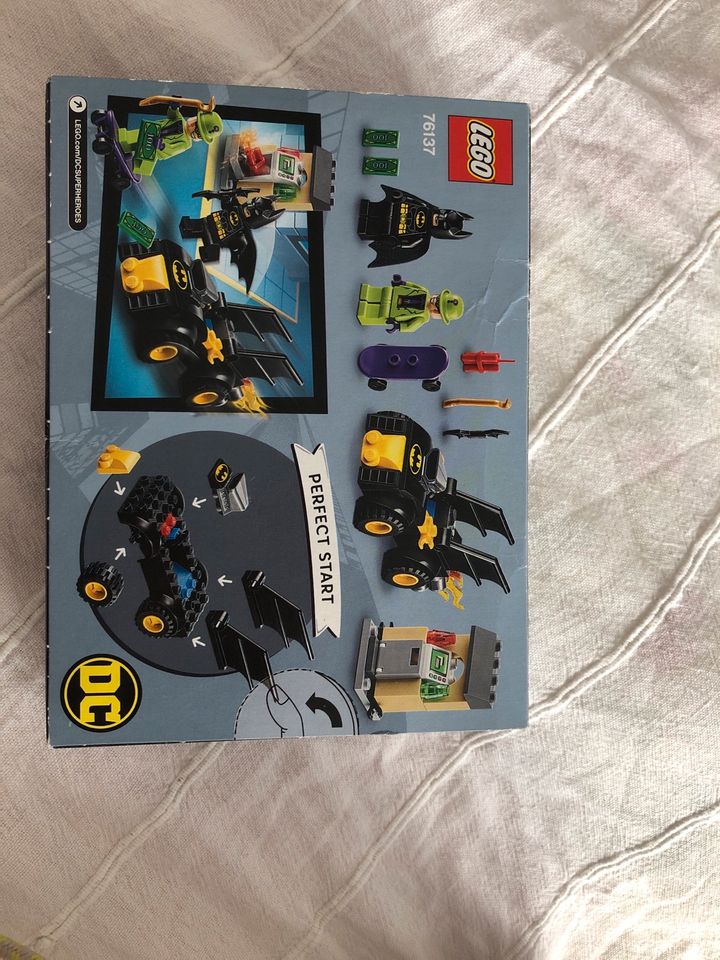 Lego Set Batman 76137 in Stuttgart