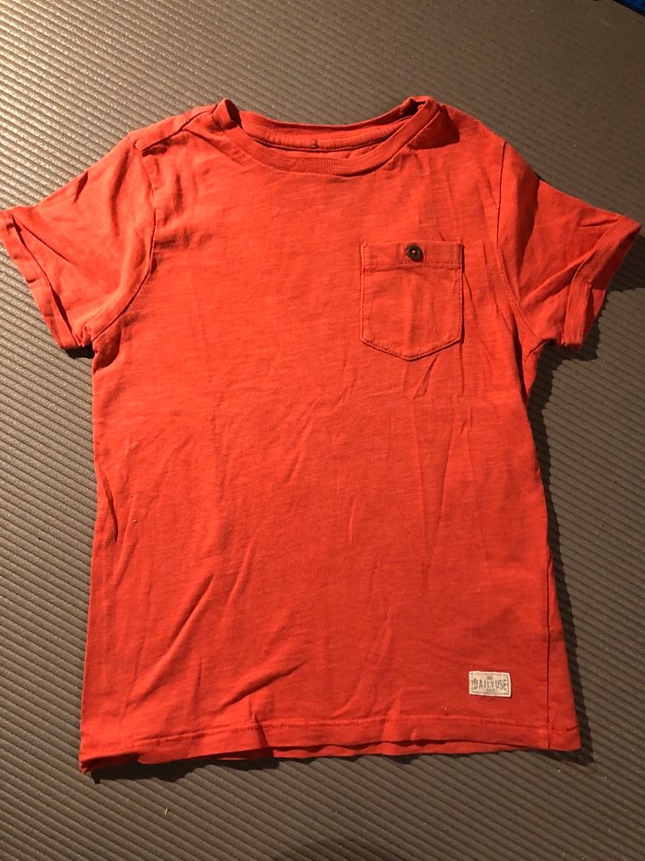 Größe 100-116 t-Shirt Kinder in Hamburg