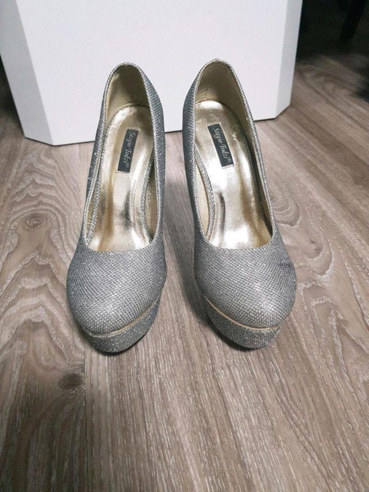 High Heels pumps absatzschuhe silber gold 37 13,5 cm hoch in Frankfurt am Main
