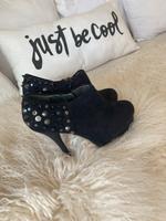 ZARA Highheels Wildleder u.w. Neuwertig! Nordrhein-Westfalen - Bottrop Vorschau