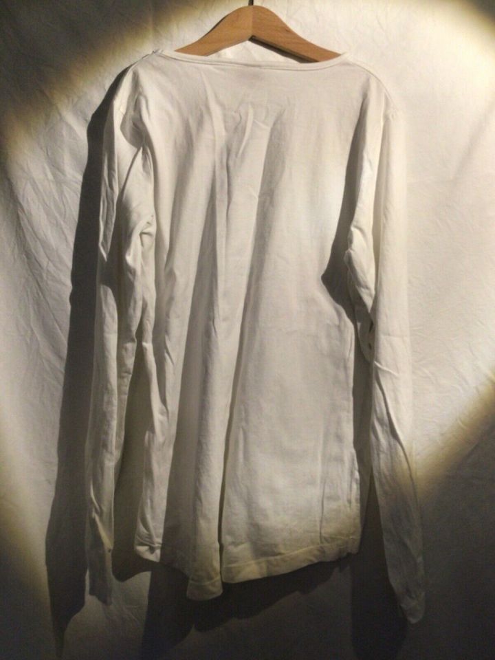 Weißer Pullover dünn mit Aufdruck Gr. 176 mangnuun in Hemhofen