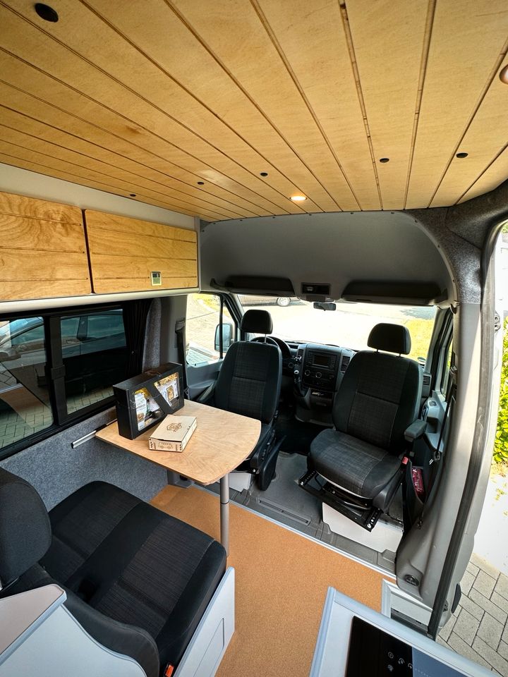 Sitzbankeinbau Mercedes Sprinter Camper Wohnmobil Sitz Gurtblock in Neumünster