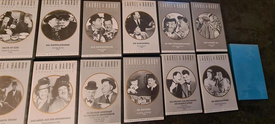 16 Laurel & Hardy VHS Sammlung Kollektion Dick und Doof top Zust in Niesky