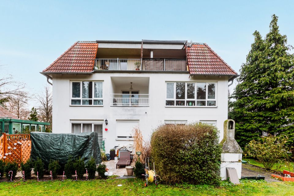 Dachgeschoss-Wohnung in Berlin-Kaulsdorf - Mit Einbauküche, Keller, Balkon, Stellplatz in Berlin