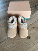 UGG Baby- / Kinderschuhe in OVP (Größe S) Baden-Württemberg - Meckenbeuren Vorschau