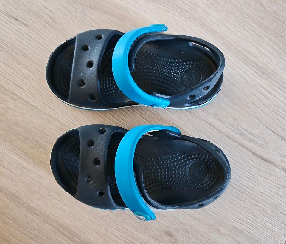 Sandalen Crocs Größe C6 in Trimbs