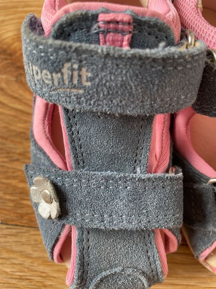 Sandalen Größe 21 von Superfit in Henstedt-Ulzburg