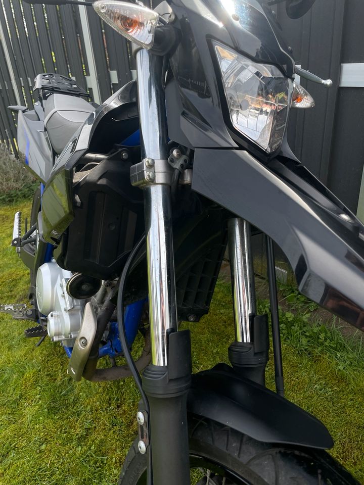 Yamaha WR 125 X in Moers
