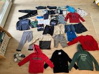 46 Teile Jungen Bekleidungspaket im top Zustand, meist 128/134 Nordrhein-Westfalen - Ratingen Vorschau