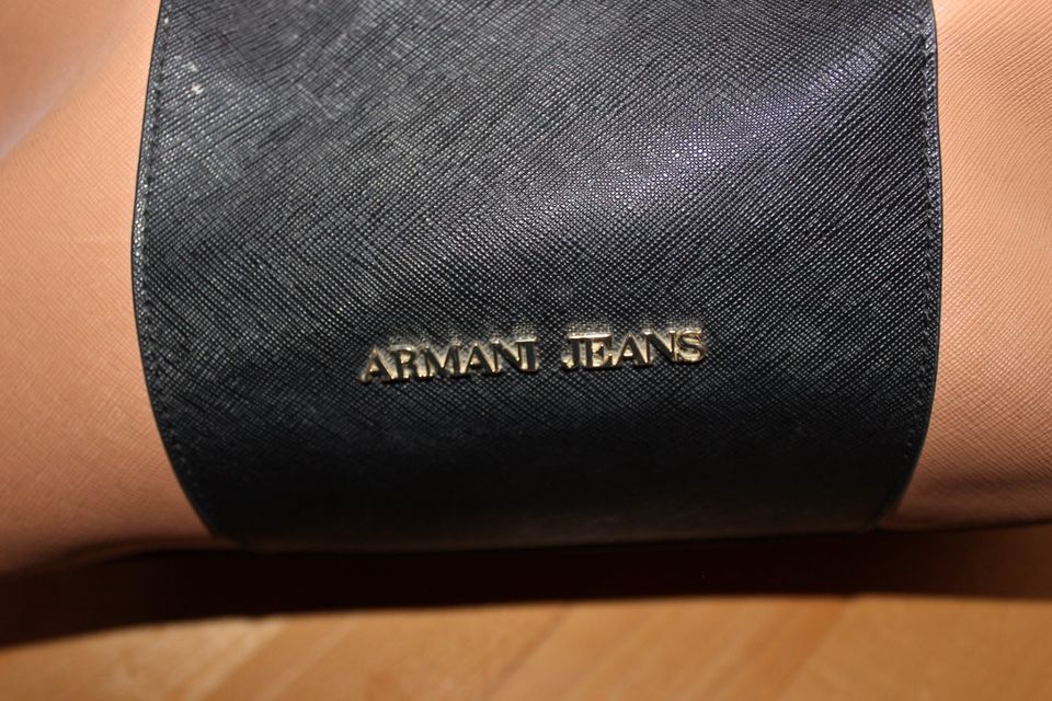 Handtasche Armani Jeans braun-weiß-schwarz in München