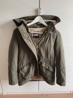 Parka Übergangsjacke Jacke Mantel Mädchen H&M 158 Khaki grün Sachsen - Kirchberg Vorschau