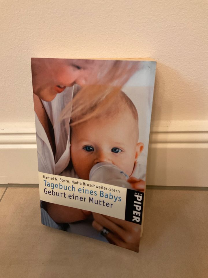 Buch Entwicklungspsychologie Tagebuch eines Babys Geburt einer M in Berlin