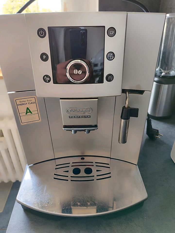 Kaffeevollautomat DeLonghi in Hemmingen