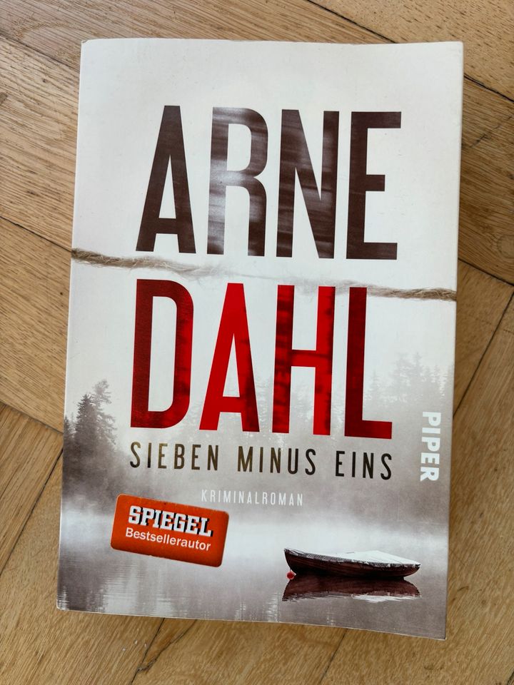 Arne Dahl „Sieben minus Eins“ in Frankfurt am Main