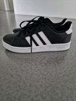 Original adidas Sneakers Low schwarz, Gr. 34 - gebraucht Bayern - Oberding Vorschau