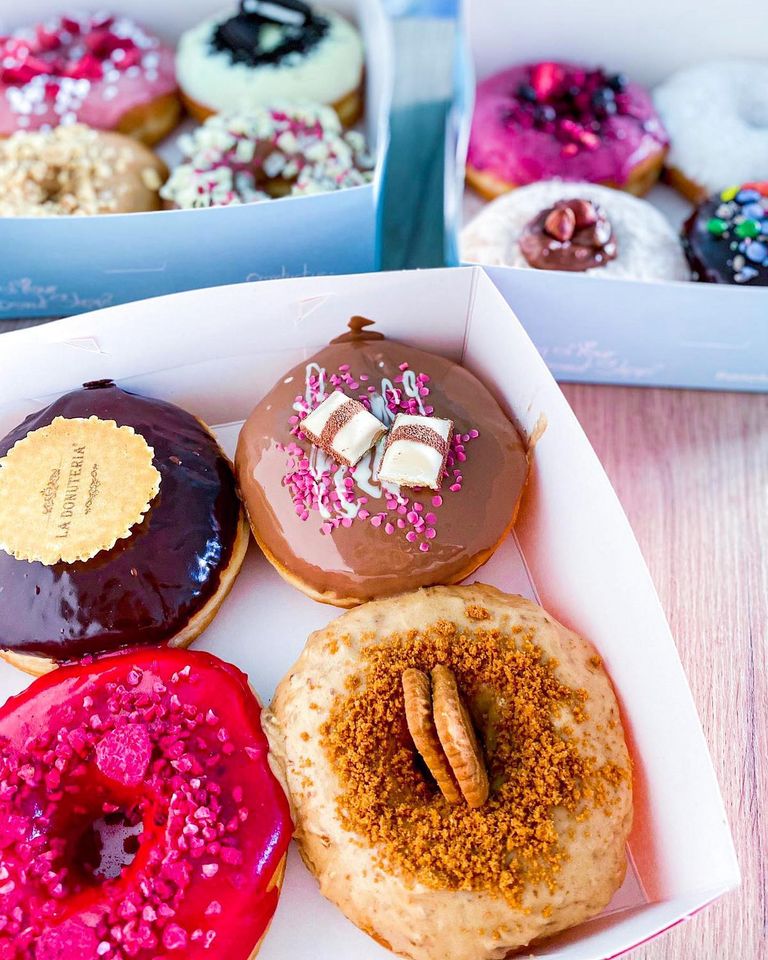 La Donuteria - Donuts Schau-Bäckerei - Top Lage mit Außenterrasse in der Fußgängerzone in Freiburg zu verkaufen! in Freiburg im Breisgau