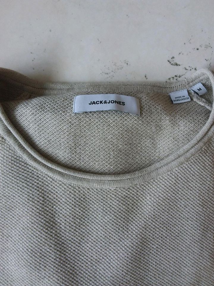 Baumwoll Pulli von Jack & Jones Gr.M beige in Dieburg