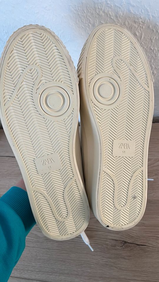 Schuhe Zara , 42 Große, neue in Kremmen