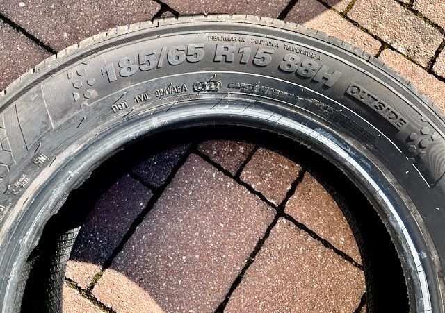 Top "fast neu" Zustand der KHUMO Reifen - ohne Felgen! in Cadolzburg